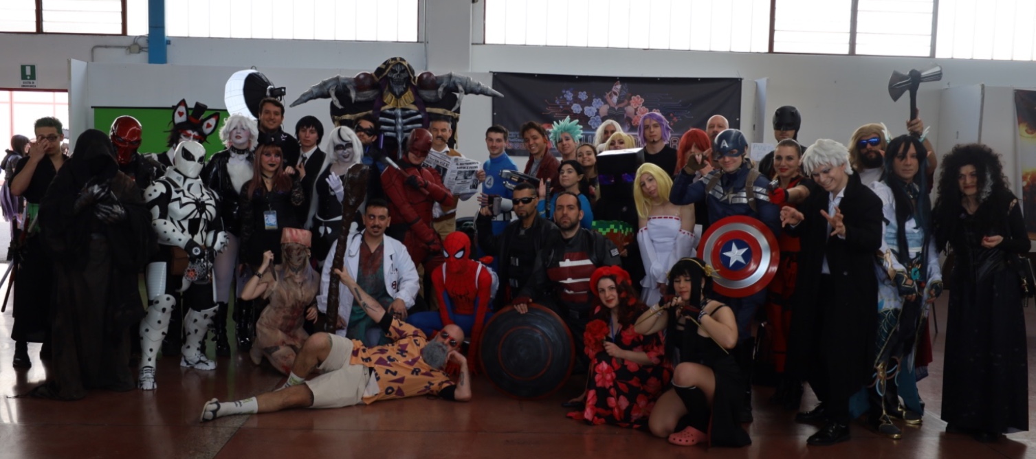  Virtual Cosplay